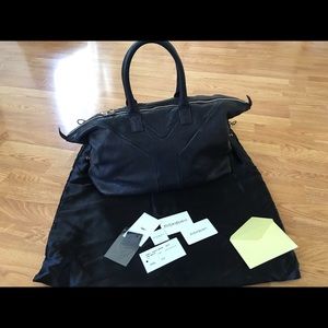 YSL) Yves Saint Laurent Easy bag